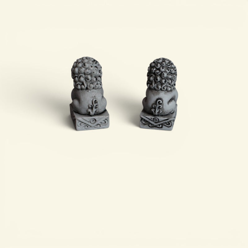 The Tiny Guardian Lions
