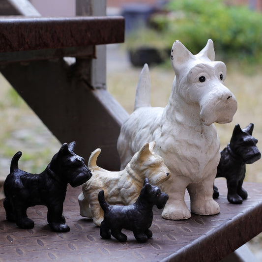 the iron terrier – hand-painted cast iron terrier figurine, detail 1, uggaz