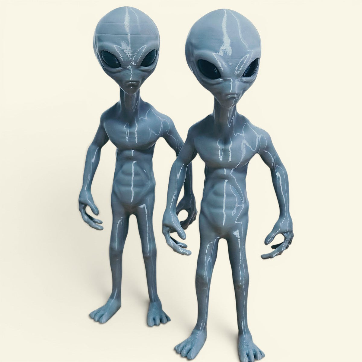The Small Grey – detail 3, 3d printed pla alien figurine, matte grey, uggaz