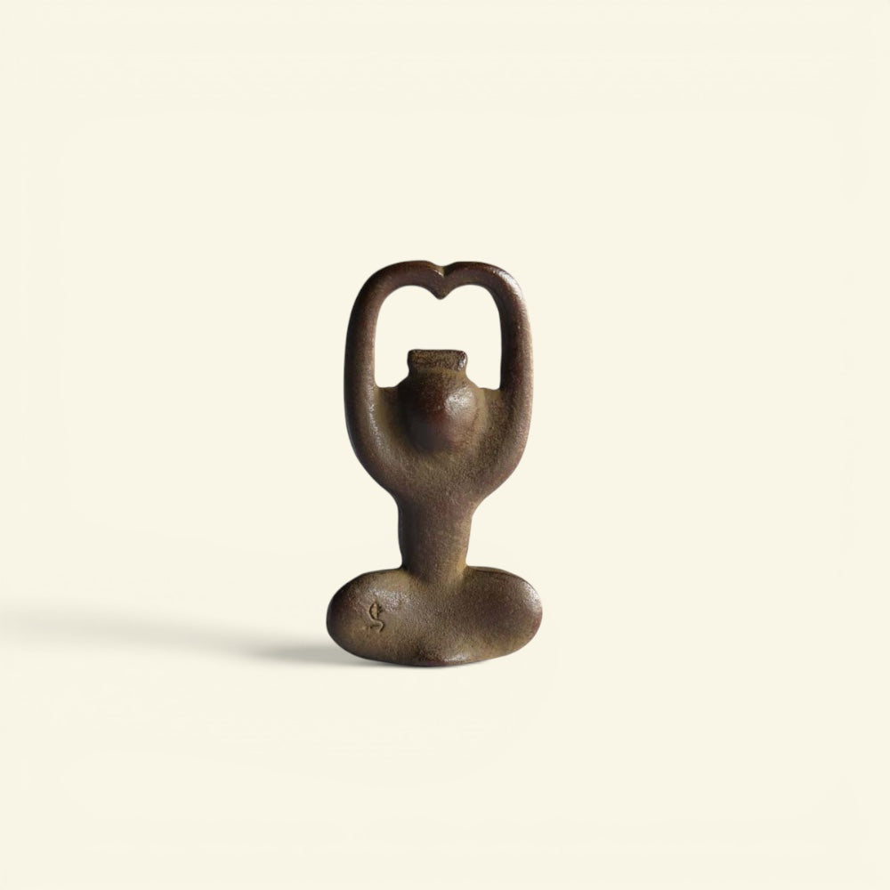 the crowned monkey – cast iron bottle opener, detail 7, uggaz