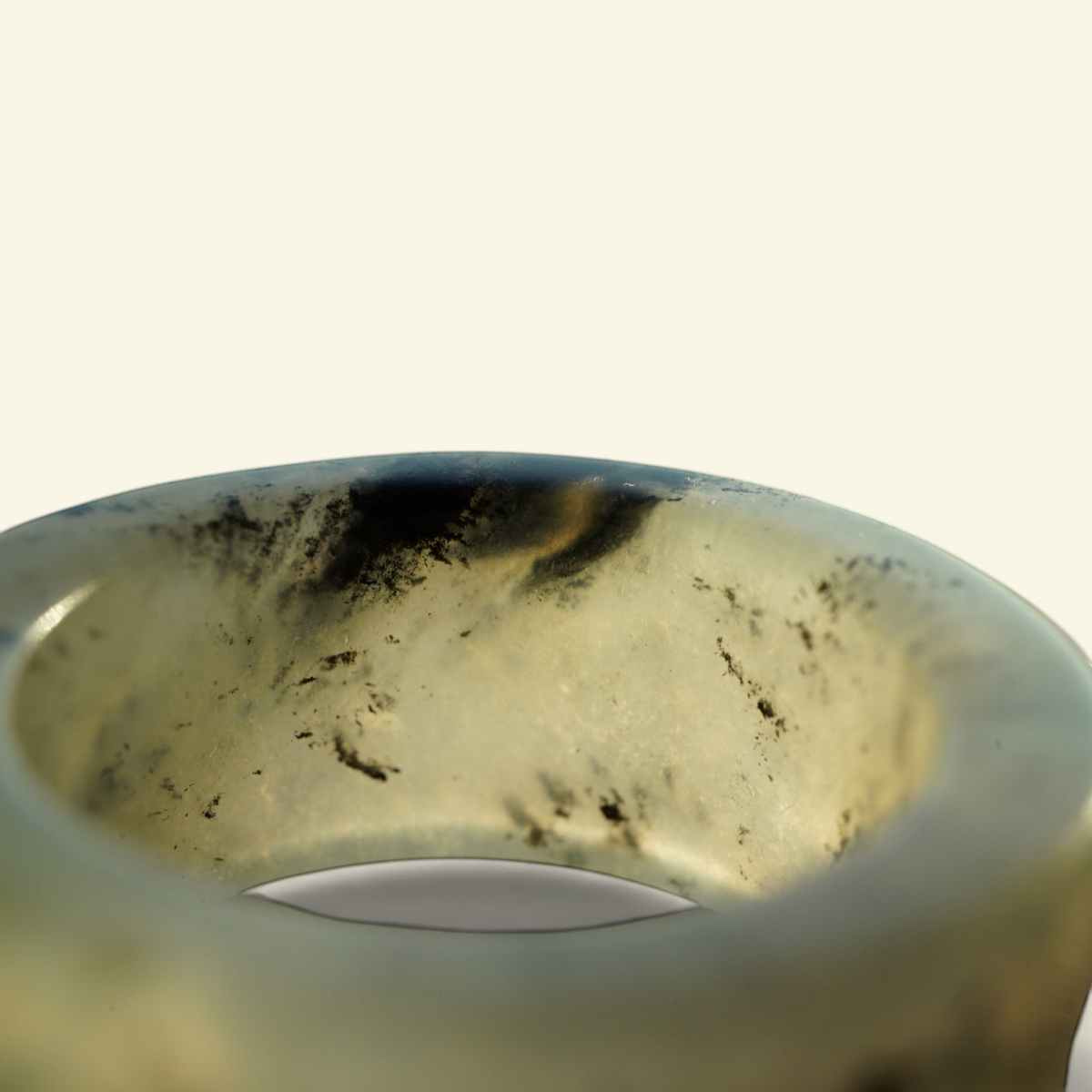 the xiuyu jade ring – xiuyu stone thumb ring, detail 1, uggaz