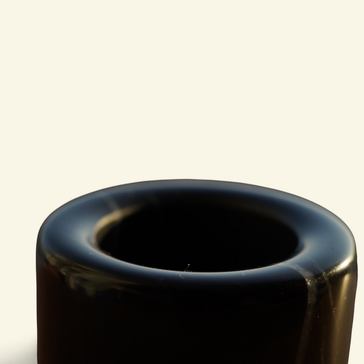the bianstone ring – black stone thumb ring, detail 1, uggaz