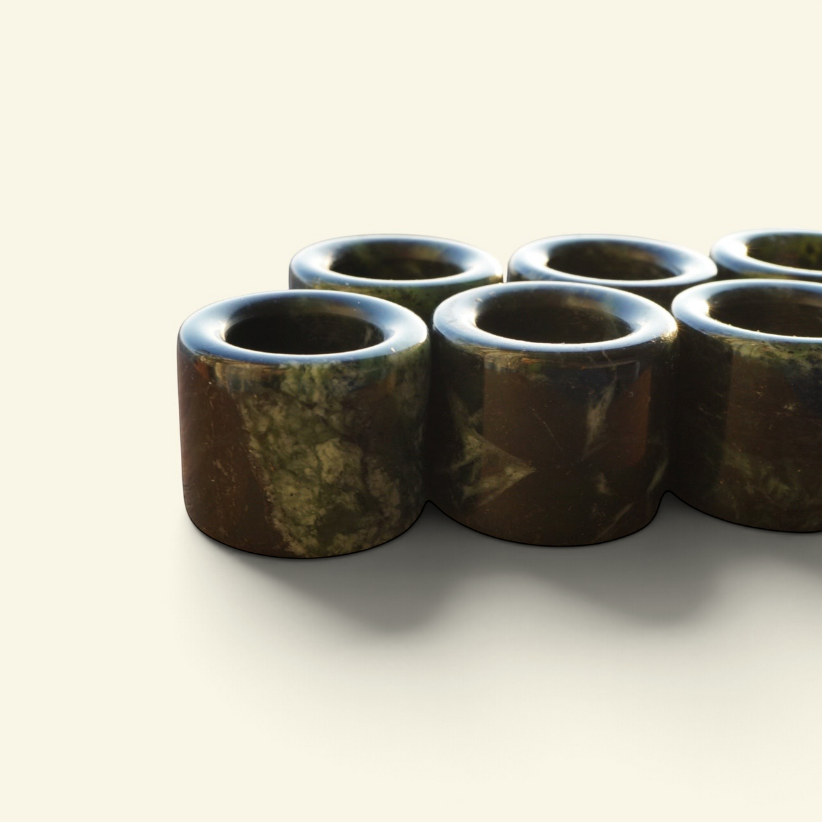 the magnetic ring – magnetic stone thumb ring, detail 3, uggaz