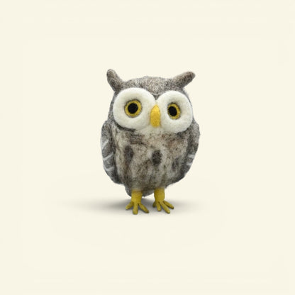 the night owl – needle-felted wool owl ornament from nepal, detail 1, uggaz