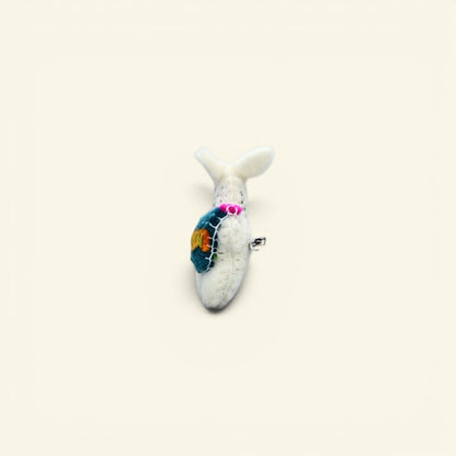 the felt llama – wool felt llama brooch with hand-stitched blanket, detail 1, uggaz