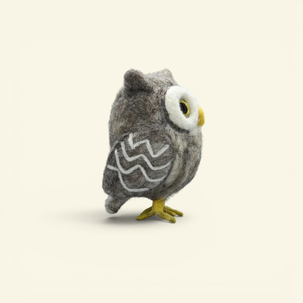 the night owl – needle-felted wool owl ornament, detail 3, uggaz