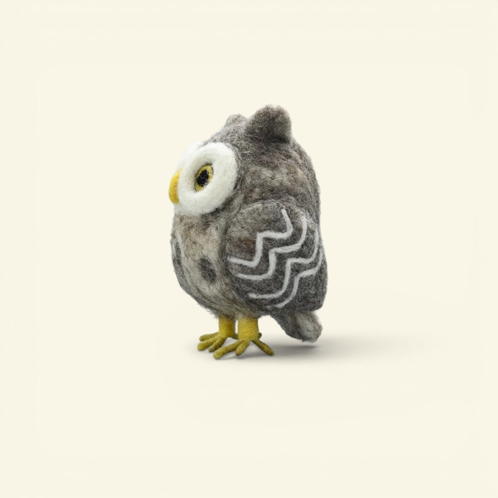 the night owl – needle-felted wool owl ornament, detail 4, uggaz
