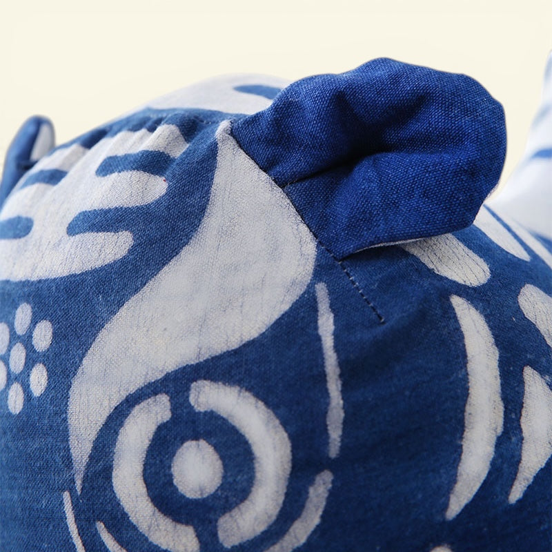 the indigo tiger – batik cloth tiger, hand-drawn indigo pattern, detail 4, uggaz