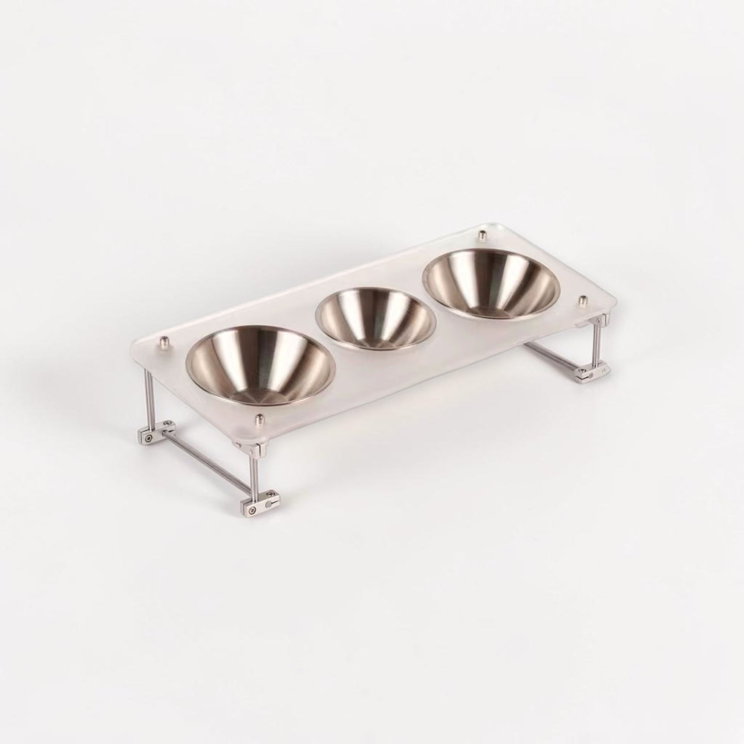 THE OPTICAL AXIS PET FEEDER STATION