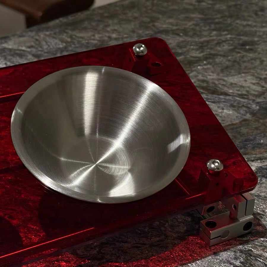 THE OPTICAL AXIS PET FEEDER STATION