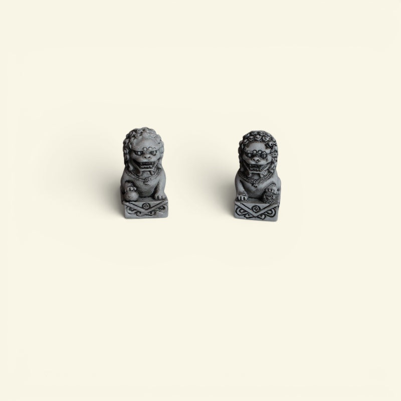 The Tiny Guardian Lions