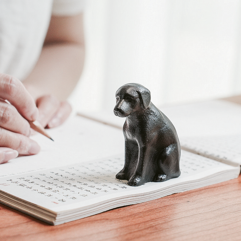 the family dog – cast iron nanbu ironware paperweight, detail 3, uggaz